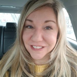 Meet your Posher, Leigh